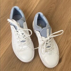 On The Roger White Sneakers